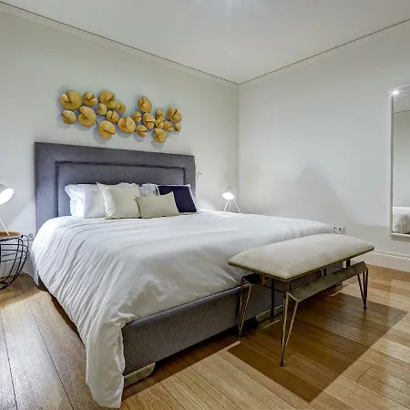 Downtown Lovers: Madalena's Apartment's * Lisboa