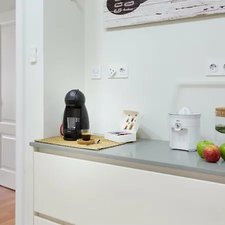 Downtown Lovers: Madalena's Apartment's Apartment