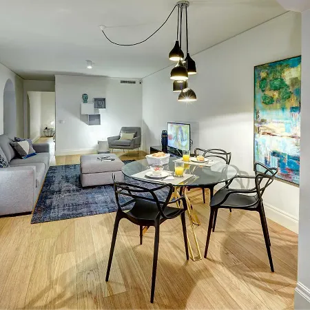 Downtown Lovers: Madalena's Apartment's Apartment Lissabon