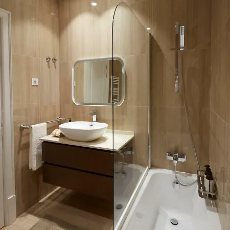 Downtown Lovers: Madalena's Apartment's ליסבון