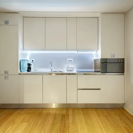 Downtown Lovers: Madalena's Apartment's